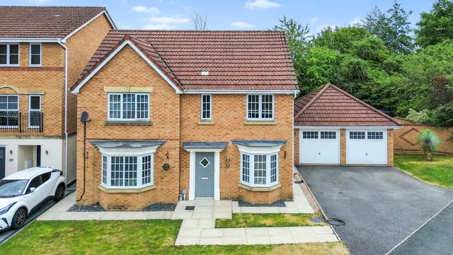 Wateredge Close, Leigh, WN7 3UP, photo 1