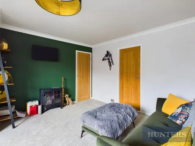 Shire Close, Eastfield, YO11, photo 3
