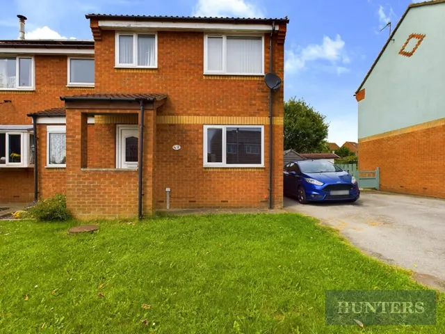 Shire Close, Eastfield, YO11, photo 1