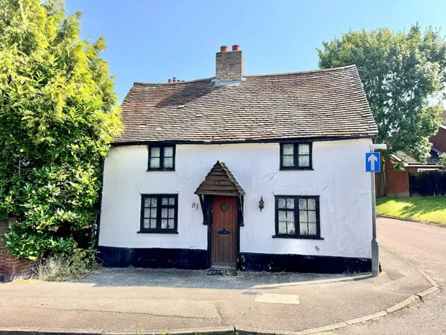 2 bedroom house, High Street, Baldock, SG7