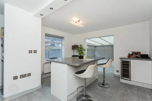 Photo 2 — Dalebrook Close, Little Lever, Bolton, BL3 1DQ