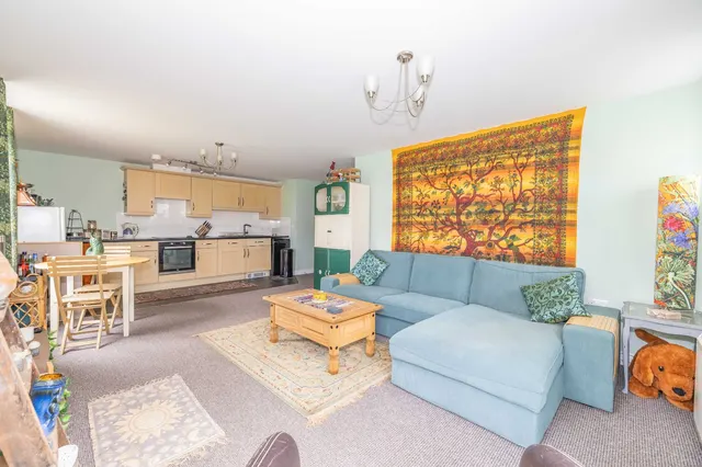 Bingley Court, Canterbury, CT1, photo 2