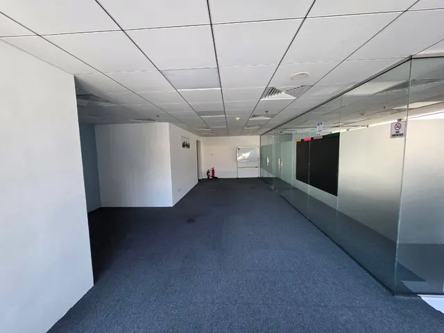 Photo 3 — Cluster T, JLT, DUBAI