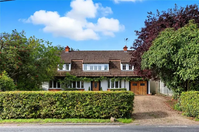 Chelmsford Road, Felsted, Dunmow, Essex, CM6 3ET, photo 1