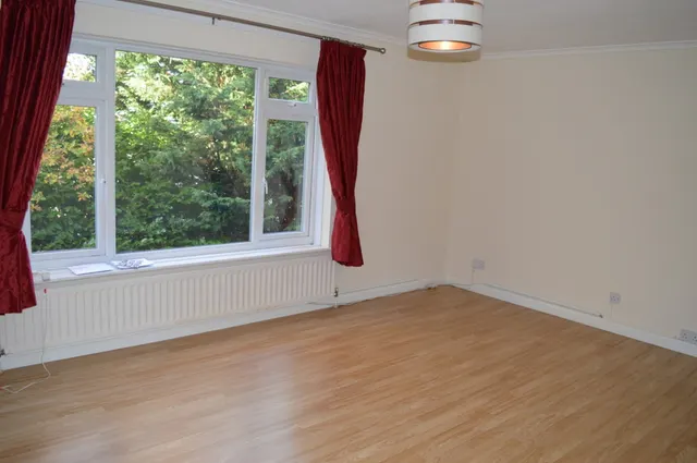 Portswood Drive, Bournemouth, BH10, photo 2