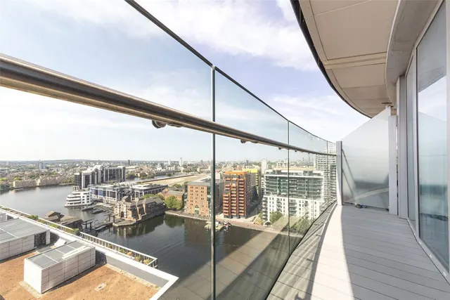 Photo 2 — Crossharbour Plaza, Canary Wharf