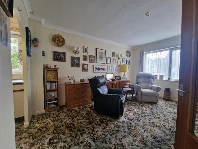 Photo 2 — Cottage Grove, Southsea, Hampshire, PO5