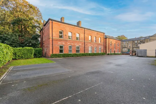 Chapeltown Road, Leeds, LS7, photo 1