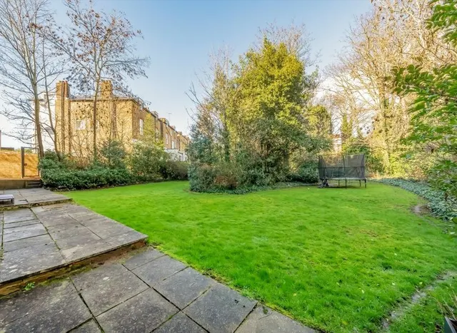 Photo 2 — Cavendish Road, Brondesbury Park, NW6