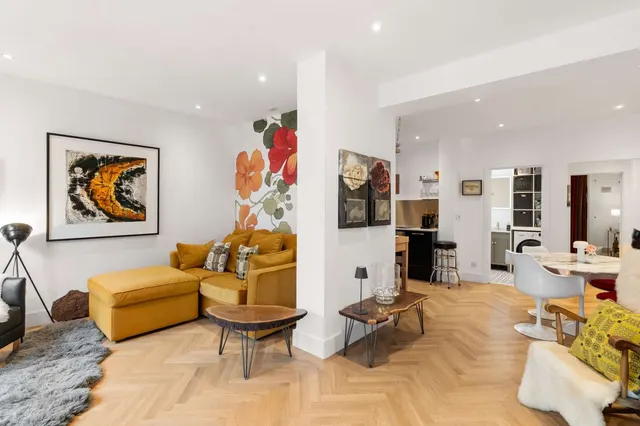 St. John's Hill, London, SW11 1SH, photo 1