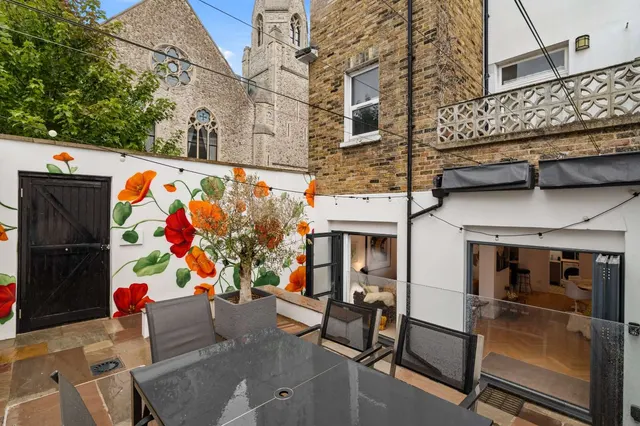 Photo 3 — St. John's Hill, London, SW11 1SH