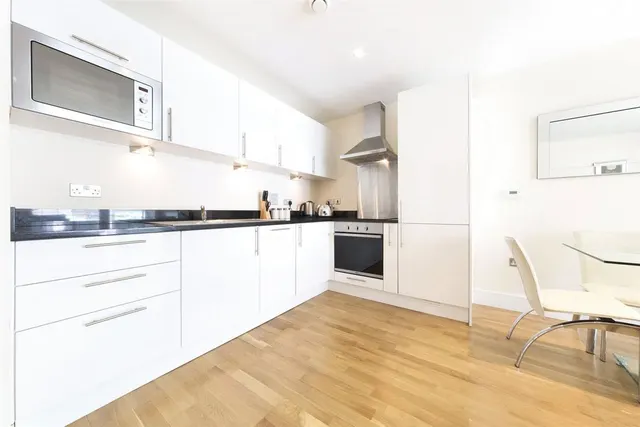 Photo 3 — Cobalt Point, Canary Wharf