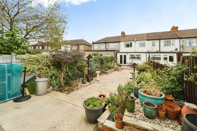 Upper Rainham Road, Hornchurch, RM12, photo 3