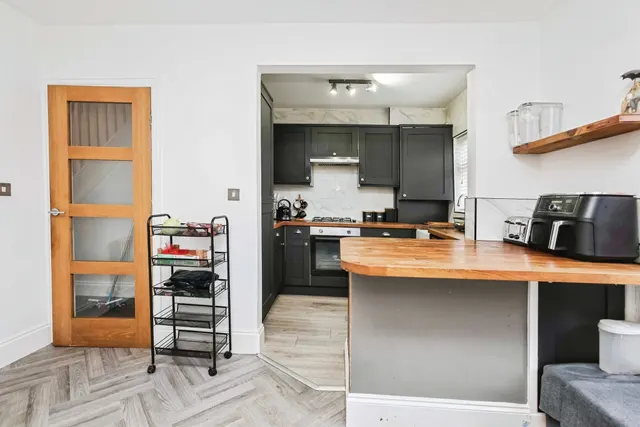 Uplands Avenue, Rowley Regis, B65, photo 2
