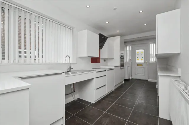 High Ridge Avenue, Rothwell, LS26, photo 3