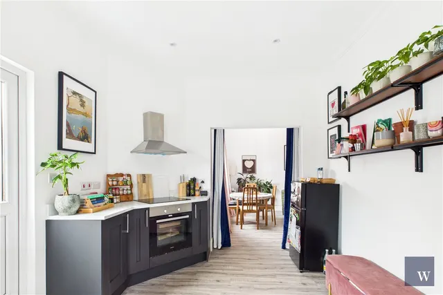 Becmead Avenue, London, SW16, photo 1