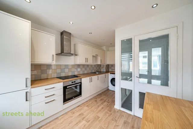 Anselm Close, Park Hill, CR0, photo 3