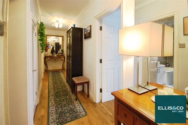 Finchley Road, Temple Fortune, NW11, photo 3