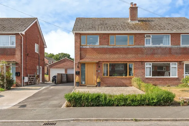 King Cuthred Drive, Chard, TA20, photo 1