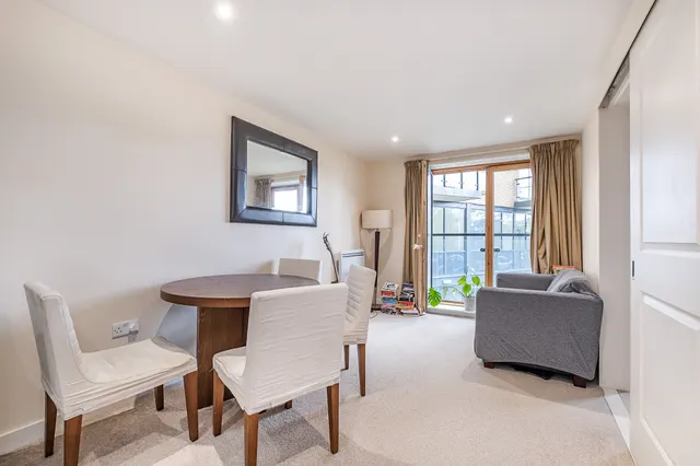 21 Durnsford Road, London, SW19, photo 1