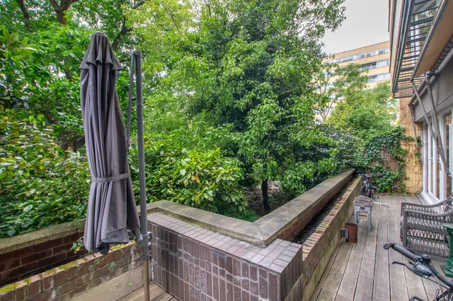 Photo 3 — 304 The Colonnades, 34 Porchester Square, London