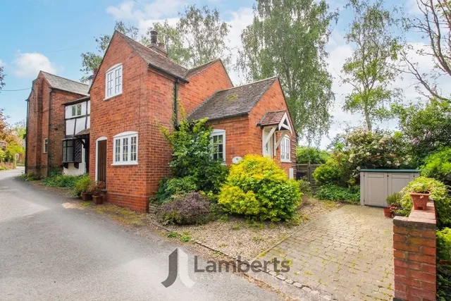 7 Mill Lane, Redditch, photo 1