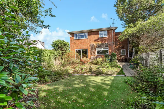 Exeforde Avenue, Ashford, TW15, photo 2