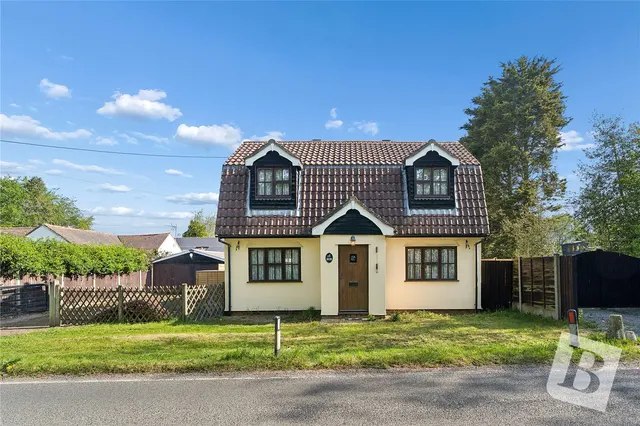 Coxtie Green Road, Pilgrims Hatch, CM14, photo 1