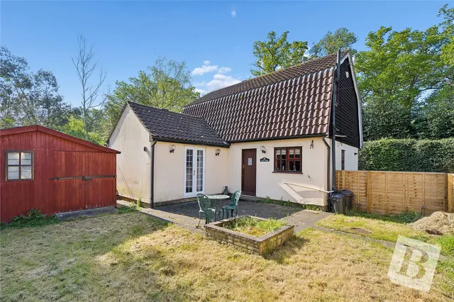 Coxtie Green Road, Pilgrims Hatch, CM14, photo 2