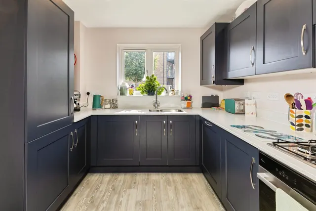 Princess Marina Drive, Arborfield Green, RG2, photo 3
