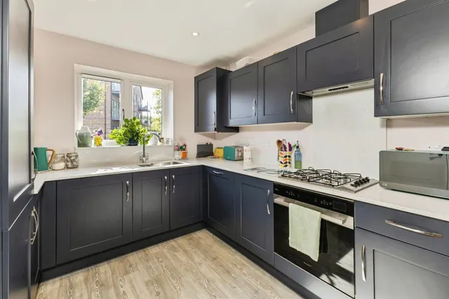Princess Marina Drive, Arborfield Green, RG2, photo 2