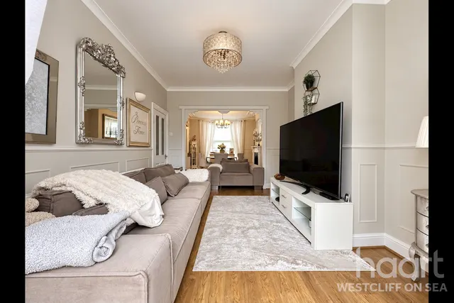 Ramuz Drive, Westcliff-On-Sea, SS0, photo 2