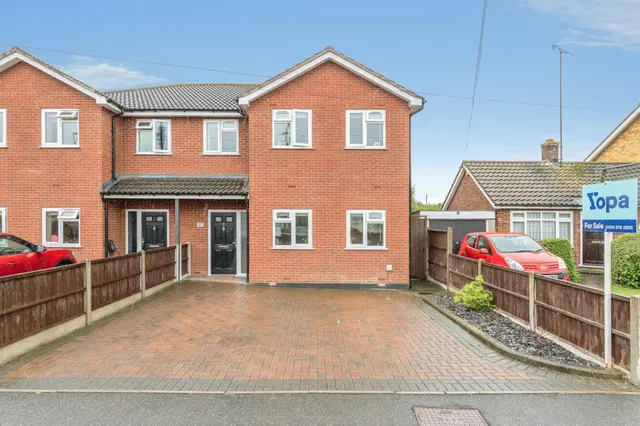 Somerset Road, Basildon, SS15, photo 1