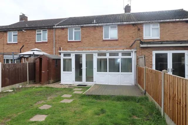 Latchetts Shaw, Basildon, SS16, photo 3
