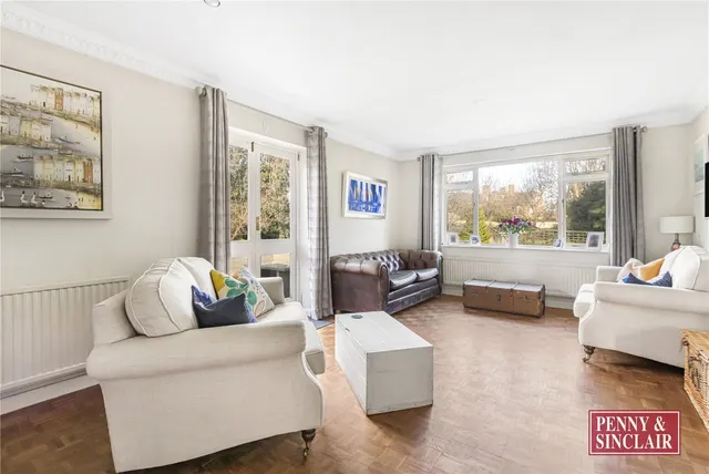 Cromwell Close, Henley-on-Thames, RG9, photo 3