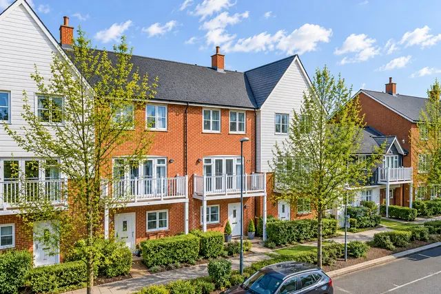 Chequers Avenue, High Wycombe, HP11, photo 1