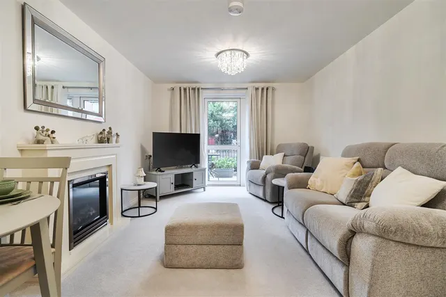 Trinity Street, Fareham, PO16, photo 3
