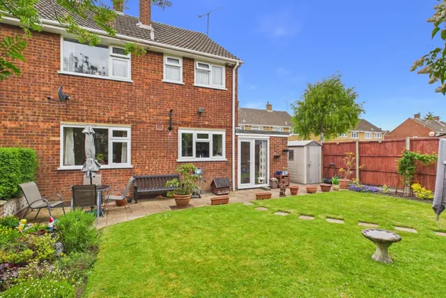Yew Street, Houghton Regis, LU5, photo 2