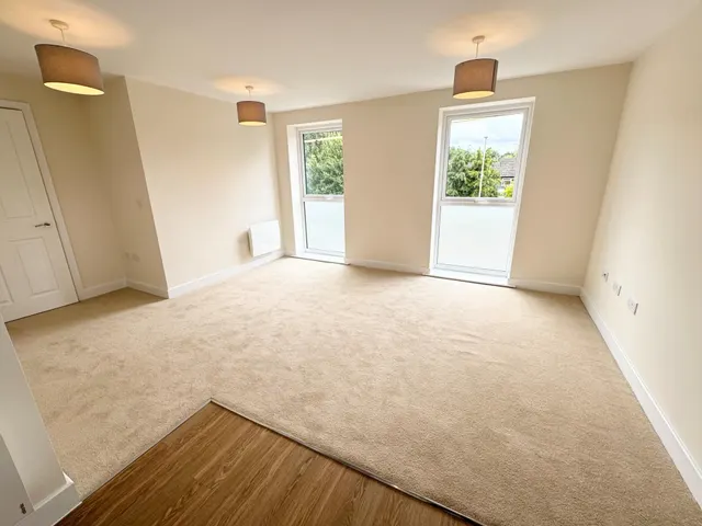 New Road, Tadley, RG26, photo 3