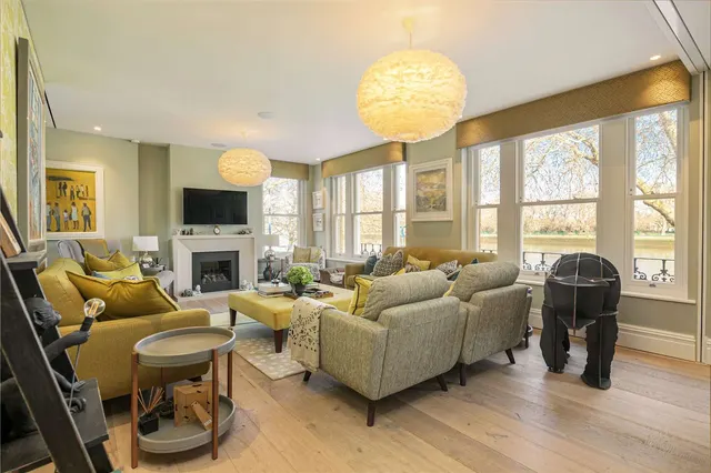 Embankment, Putney, London, SW15 1LB, photo 1