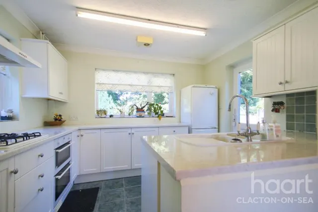 Dovercourt, Harwich, CO12, photo 2