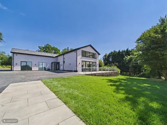 Dam House, Inglewhite Road, Goosnargh, Lancashire, PR3 2EB, photo 1