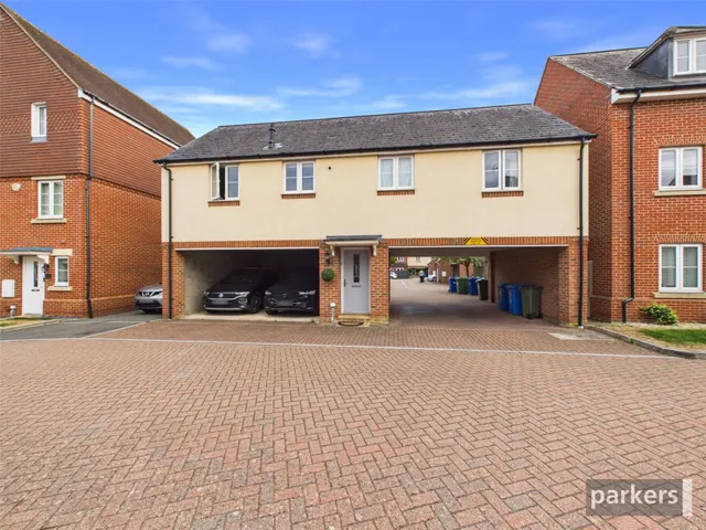 The Robins, Bracknell, RG12, photo 1