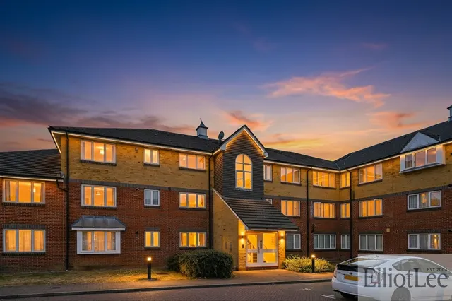 Uxbridge Road, Cherry Court, HA5, photo 1