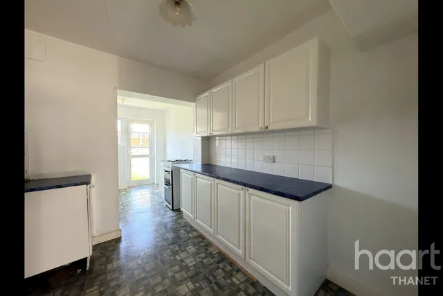 Hastings Avenue, Margate, CT9, photo 3