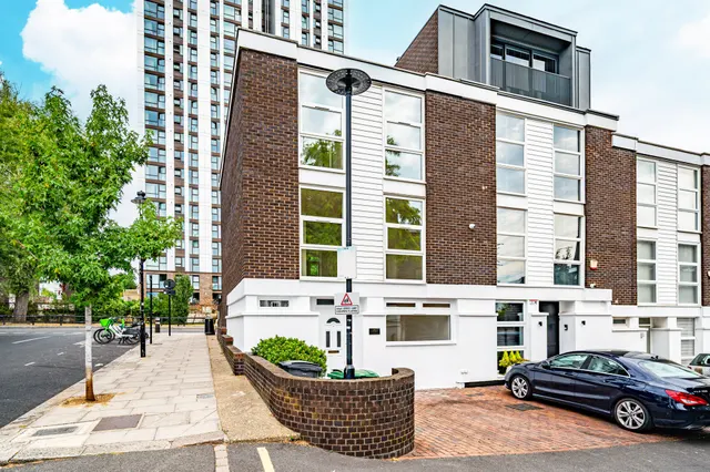 1 Elliott Square, London, photo 1