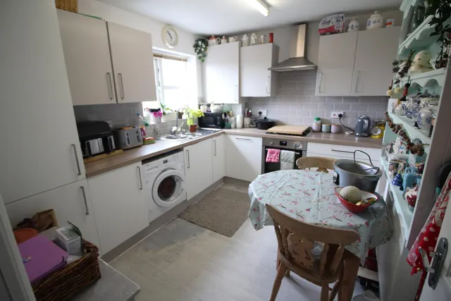 Photo 3 — PORTFOLIO, Mossley, OL5