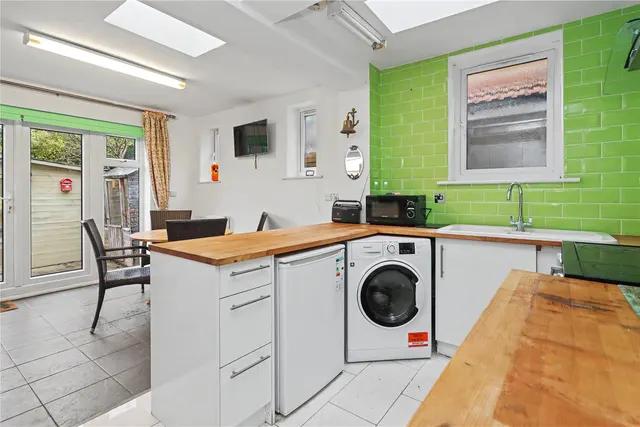 Rydens Way, Woking, GU22, photo 2