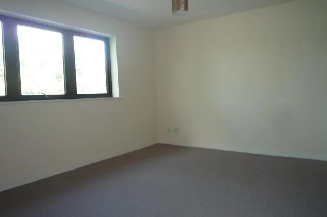 Wessex Road, Southampton, SO18, photo 2