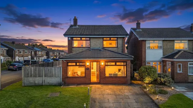 Magdalen Drive, Ashton-In-Makerfield, WN4, photo 2